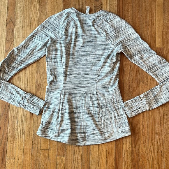 Lululemon Runderful Long Sleeve Space Dye Camo White Silver Spoon size 6 - Picture 5 of 7